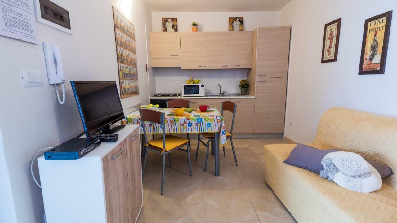 טורה סנטה סאבינה Villa Maggi Maurizia מראה חיצוני תמונה
