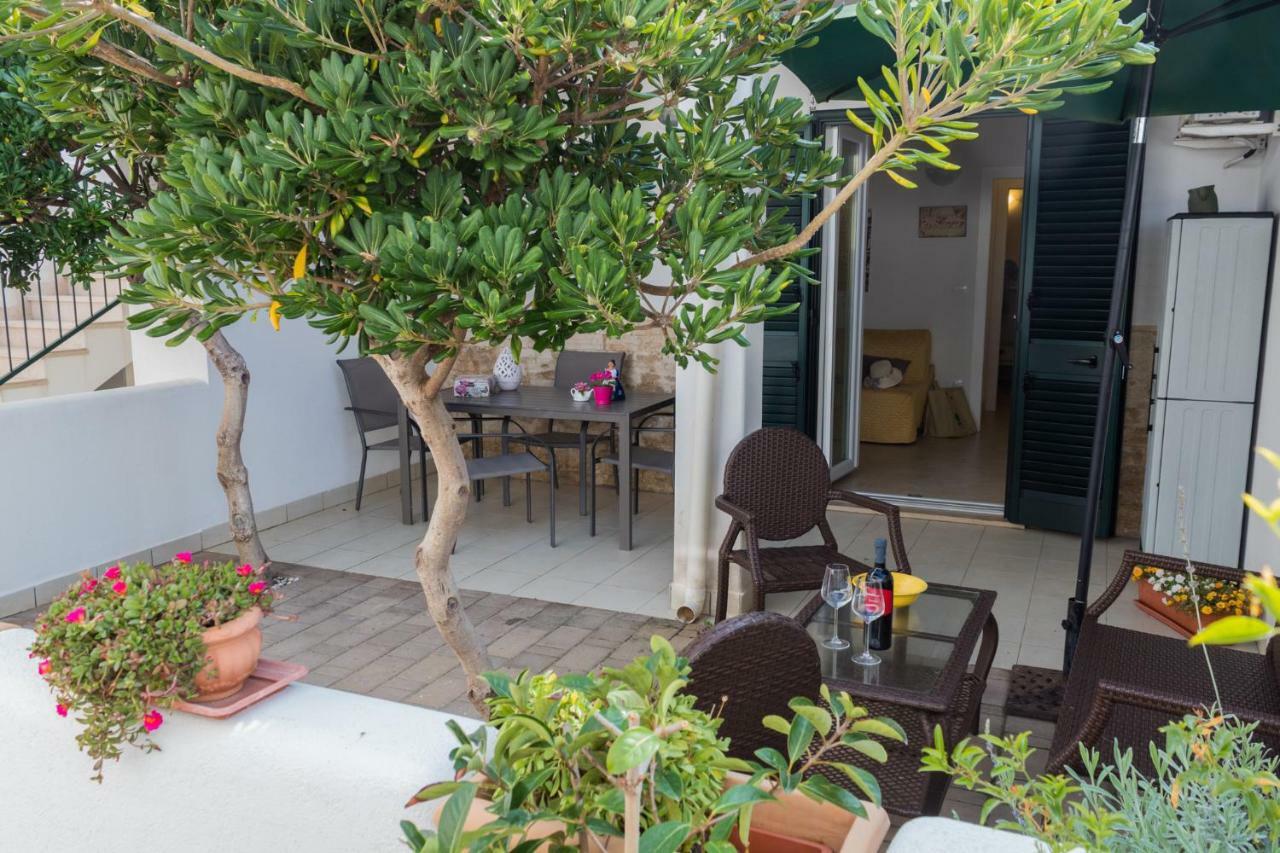 טורה סנטה סאבינה Villa Maggi Maurizia מראה חיצוני תמונה